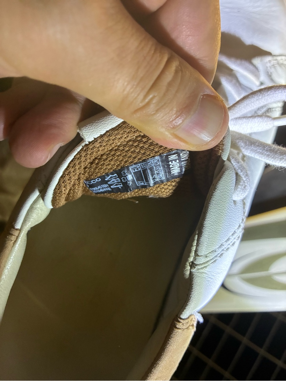ECCO White and Tan men Lace-Up Sneakers